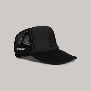 LA Trucker V2 (Black/Black)