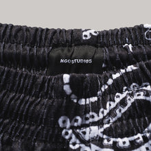 Load image into Gallery viewer, Paisley Shorts (Black)
