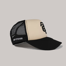 Load image into Gallery viewer, Beige/Black Trucker
