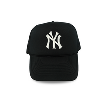 Load image into Gallery viewer, Vintage Yankees Trucker (Black)
