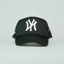 Load image into Gallery viewer, New York Trucker (Black)
